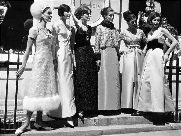 Dior Fashions 1964. P006405