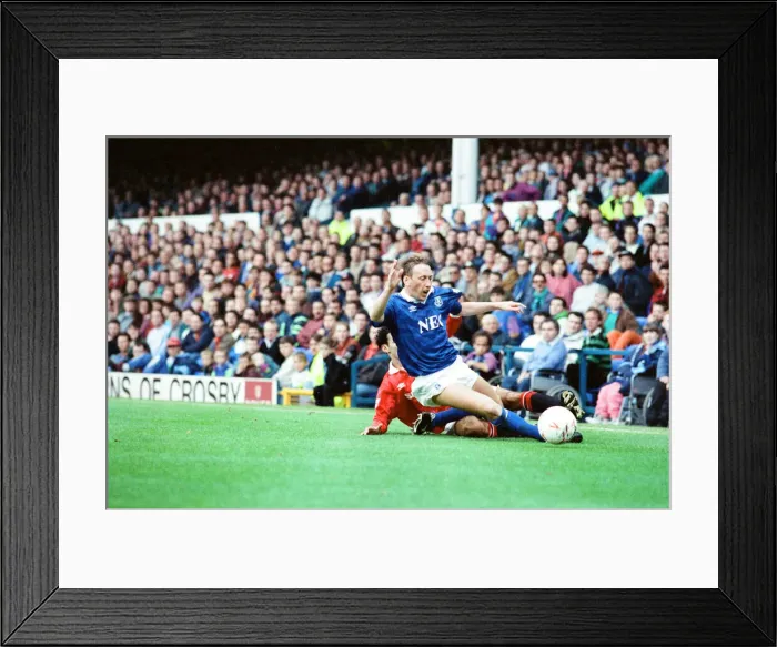 Framed Print : Everton 0-2 Manchester United, league match at Goodison Park