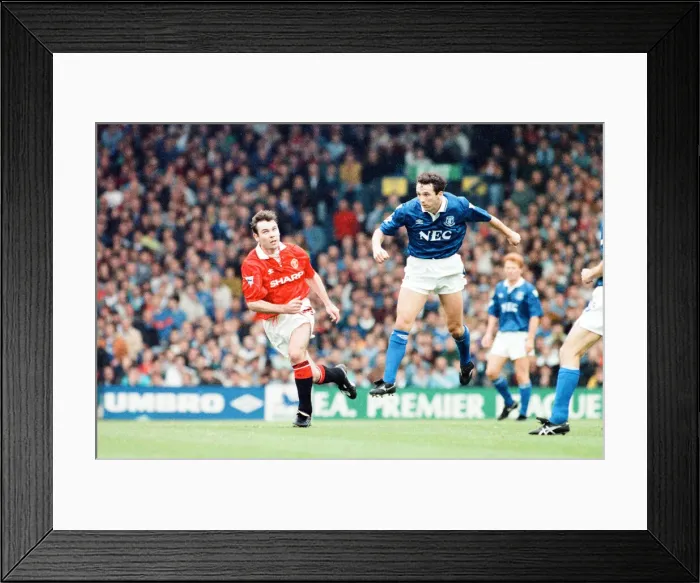 Framed Print : Everton 0-2 Manchester United, league match at Goodison Park Framed Print : Everton 0-2 Manchester United, league match at Goodison Park
