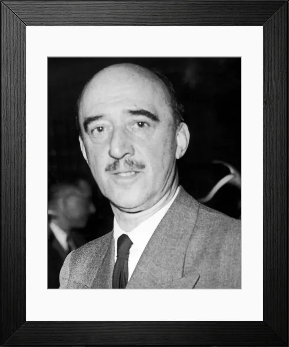 Framed Print : H. V Morton the Birmingham Journalist who became famous for his books on travel Framed Print : H. V Morton the Birmingham Journalist who became famous for his books on travel