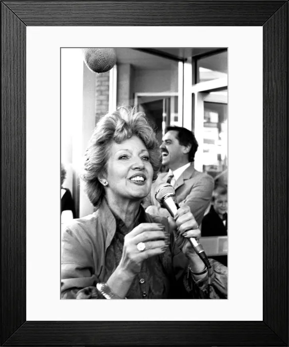 Framed Print : Impressionist Janet Brown was in North Shields on 1st September 1982 opening a brand new