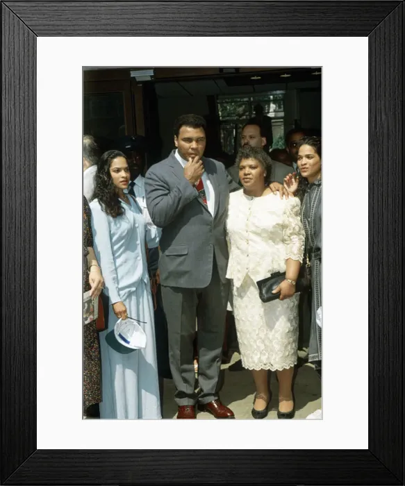 Framed Print : Muhammad Ali outside St Bartholomews Hospital with his daughters Jamillah