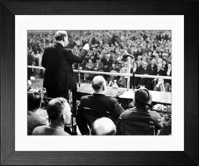 Framed Print : Leader of the Labour Party Hugh Gaitskell addresses a large crowd in St martins Market