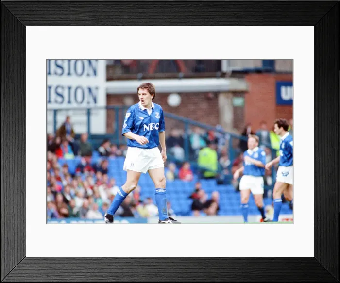 Framed Print : Everton 0-2 Manchester United, league match at Goodison Park