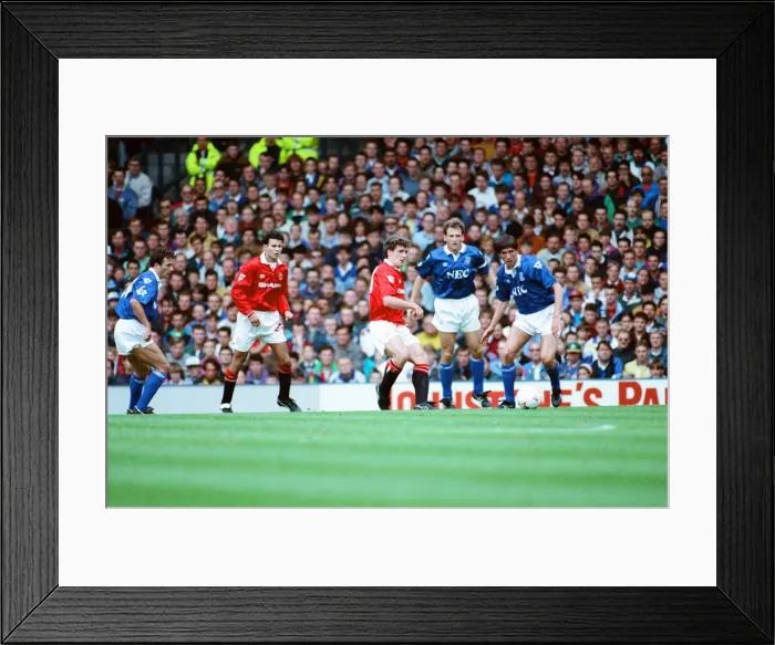 Framed Print : Everton 0-2 Manchester United, league match at Goodison Park