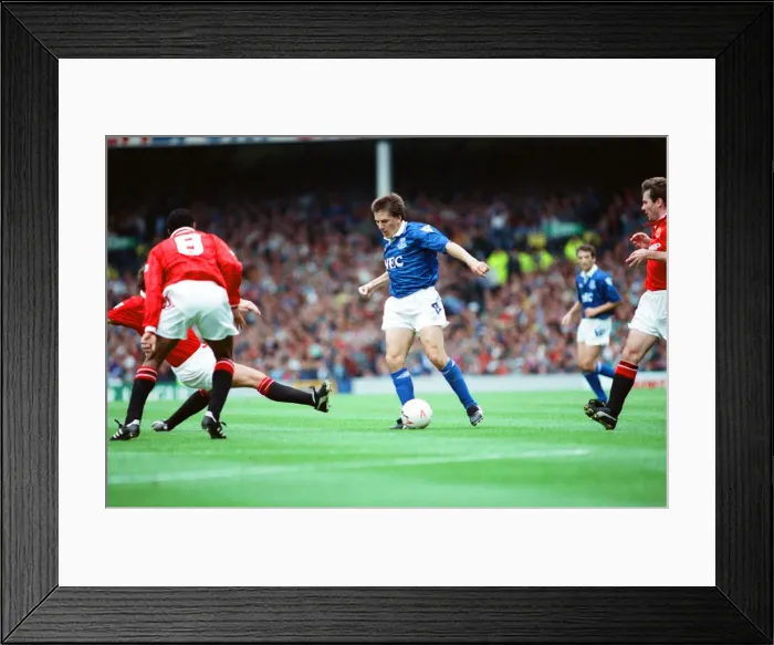 Framed Print : Everton 0-2 Manchester United, league match at Goodison Park