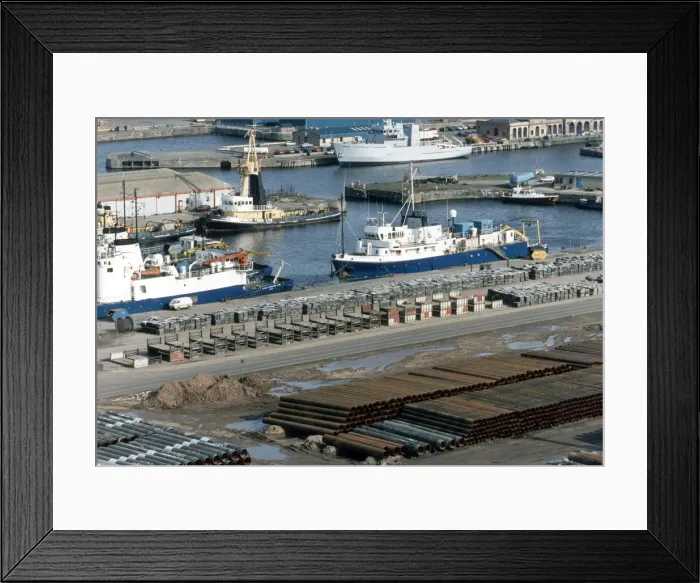 Framed Print : Victoria Docks, Leith. Site of the new Scottish Office. 5th March 1992 Framed Print : Victoria Docks, Leith. Site of the new Scottish Office. 5th March 1992