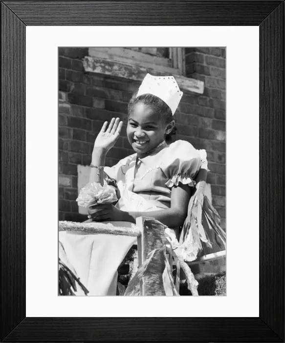 Framed Print : The Hillfield Carnival Queen waves to onlookers. 17th August 1974 Framed Print : The Hillfield Carnival Queen waves to onlookers. 17th August 1974
