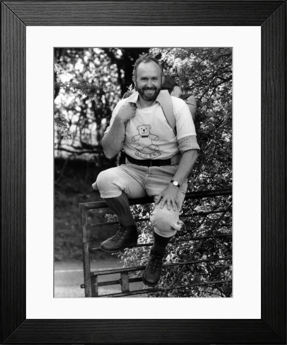 Framed Print : John Pratt, walked 40 miles in the Cotswolds Marathon in February 1990 Framed Print : John Pratt, walked 40 miles in the Cotswolds Marathon in February 1990