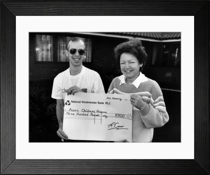 Framed Print : Ray Carver hands over a cheque for £900 to Sally Day Framed Print : Ray Carver hands over a cheque for £900 to Sally Day