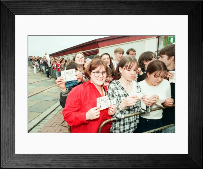 Framed Print : Pulp play the Clickimin Centre, Shetland, 13th August 1996. Fans and Supporters Framed Print : Pulp play the Clickimin Centre, Shetland, 13th August 1996. Fans and Supporters