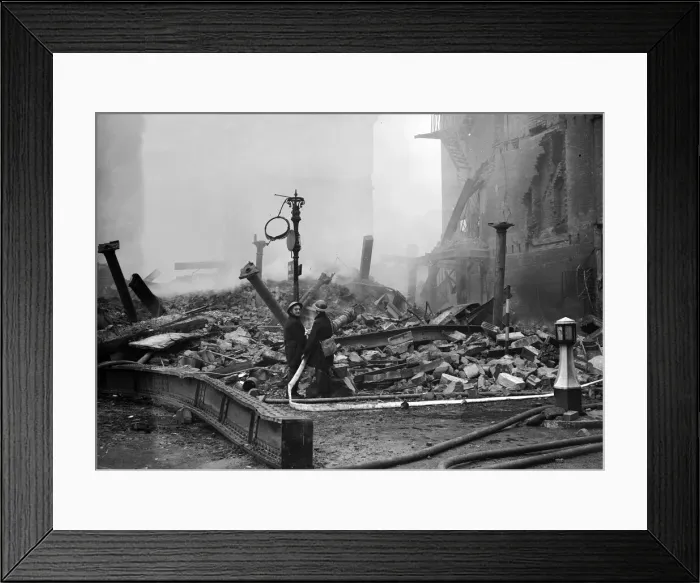 Framed Print : Bomb damage to High Street in Birmingham, after air raid on night of 9th April 1941 Framed Print : Bomb damage to High Street in Birmingham, after air raid on night of 9th April 1941