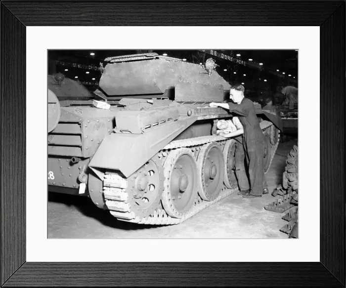 Framed Print : Tank Assembly at Longbridge plant, Birmingham, Circa 1941 Framed Print : Tank Assembly at Longbridge plant, Birmingham, Circa 1941