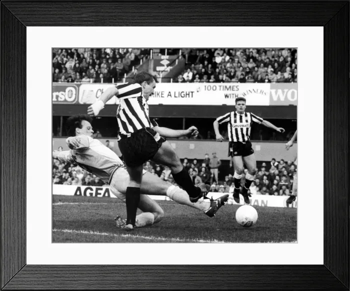 Framed Print : Newcastle United v Coventry City. 26th March, 1988 Paul Gascoigne (Gazza