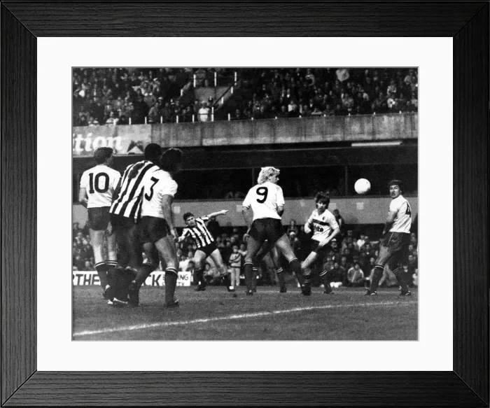 Framed Print : Newcastle United v Watford. 2nd November, 1985. Paul Gascoigne (Gazza