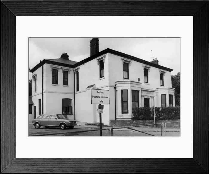 Framed Print : Exterior view of Norton house opposite Swanswell Pool in Coventry Framed Print : Exterior view of Norton house opposite Swanswell Pool in Coventry