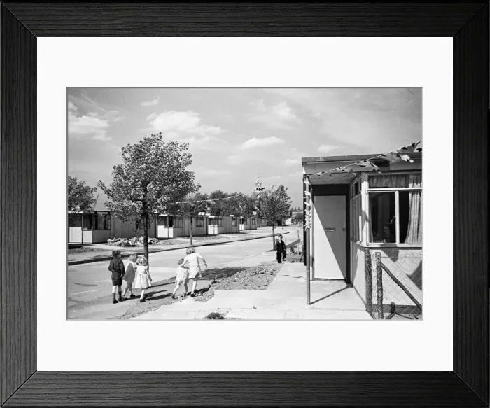 Framed Print : Dockland Houses, Isle of Dogs. Families set up home in pre-fabricated houses, Circa 1946 Framed Print : Dockland Houses, Isle of Dogs. Families set up home in pre-fabricated houses, Circa 1946