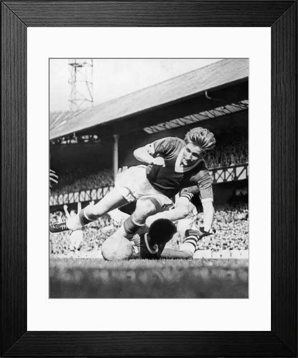 Framed Print : English League Division One match at Goodison Park. Everton 1 v Arsenal 6 Framed Print : English League Division One match at Goodison Park. Everton 1 v Arsenal 6