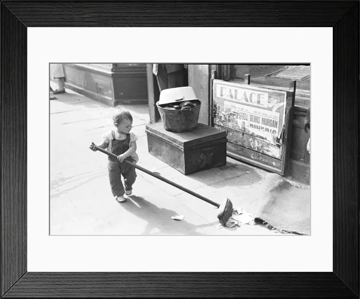 Framed Print : London Kids, children seen here playing in the street during the spring of 1941 Circa May Framed Print : London Kids, children seen here playing in the street during the spring of 1941 Circa May
