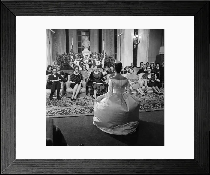 Framed Print : Presentation of the House of Diors Paris winter collection at Blenheim Palace in