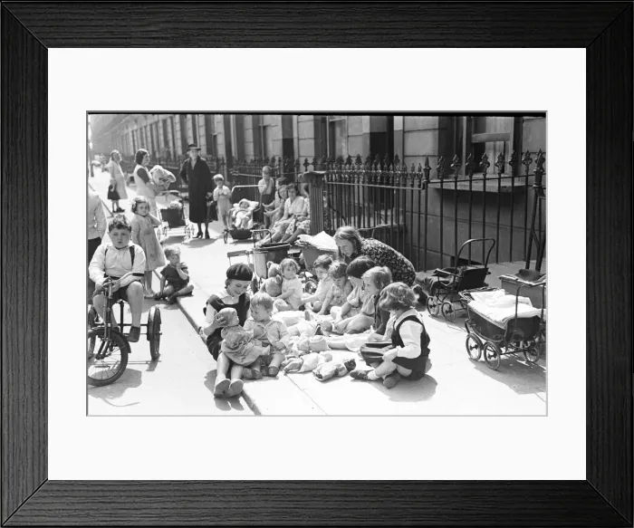 Framed Print : London Kids, children seen here playing in the street during the spring of 1941 Circa May Framed Print : London Kids, children seen here playing in the street during the spring of 1941 Circa May