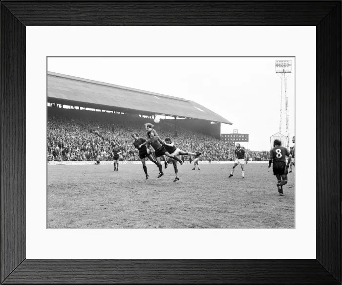 Framed Print : English League Division One match at St Andrews. Birmingham City 5 v Derby County 1 Framed Print : English League Division One match at St Andrews. Birmingham City 5 v Derby County 1