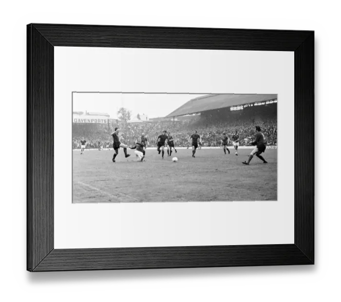 Framed Print : English League Division One match at St Andrews. Birmingham City 5 v Derby County 1 Framed Print : English League Division One match at St Andrews. Birmingham City 5 v Derby County 1