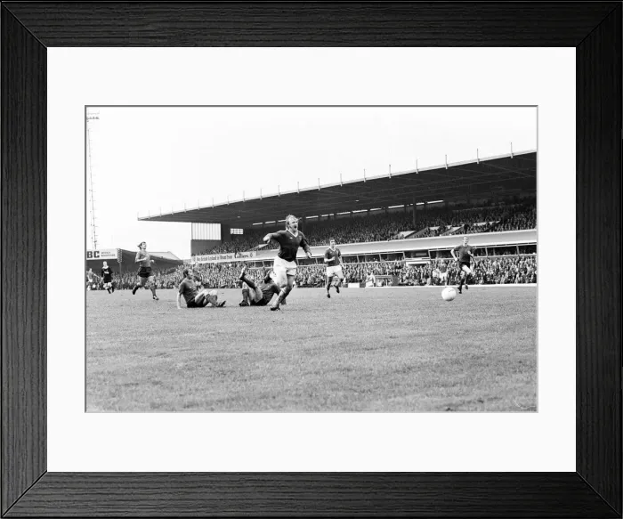 Framed Print : English League Division One match at St Andrews. Birmingham City 5 v Derby County 1 Framed Print : English League Division One match at St Andrews. Birmingham City 5 v Derby County 1