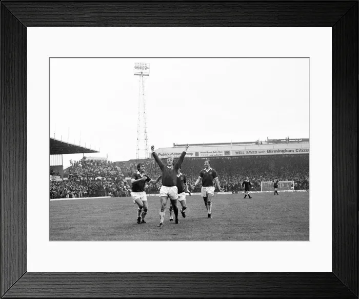 Framed Print : English League Division One match at St Andrews. Birmingham City 5 v Derby County 1 Framed Print : English League Division One match at St Andrews. Birmingham City 5 v Derby County 1