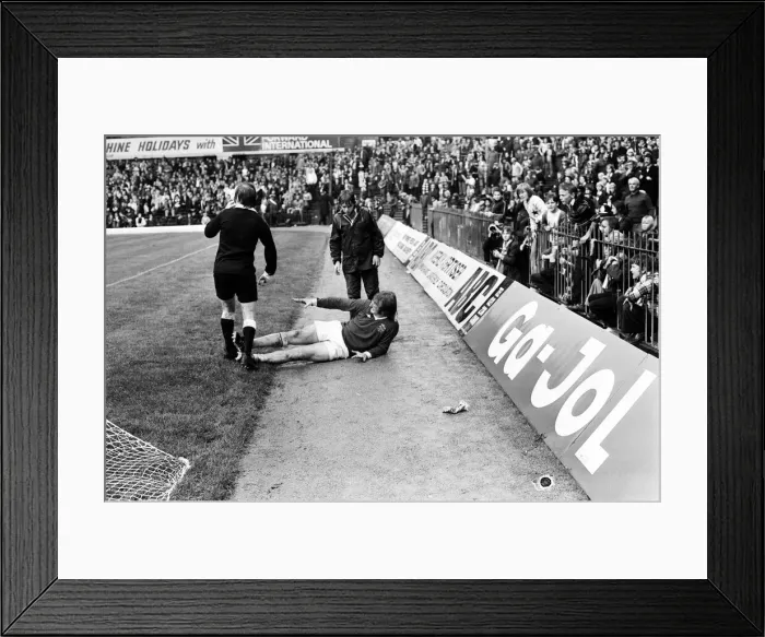 Framed Print : English League Division One match at St Andrews. Birmingham City 5 v Derby County 1 Framed Print : English League Division One match at St Andrews. Birmingham City 5 v Derby County 1