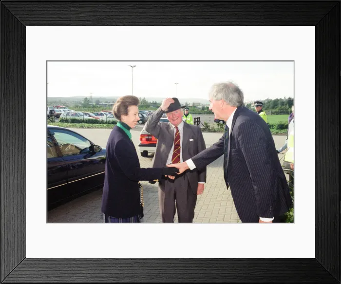 Framed Print : Forthbank Stadium, 26th September 1995. Gavin Hastings makes his last big-game Framed Print : Forthbank Stadium, 26th September 1995. Gavin Hastings makes his last big-game