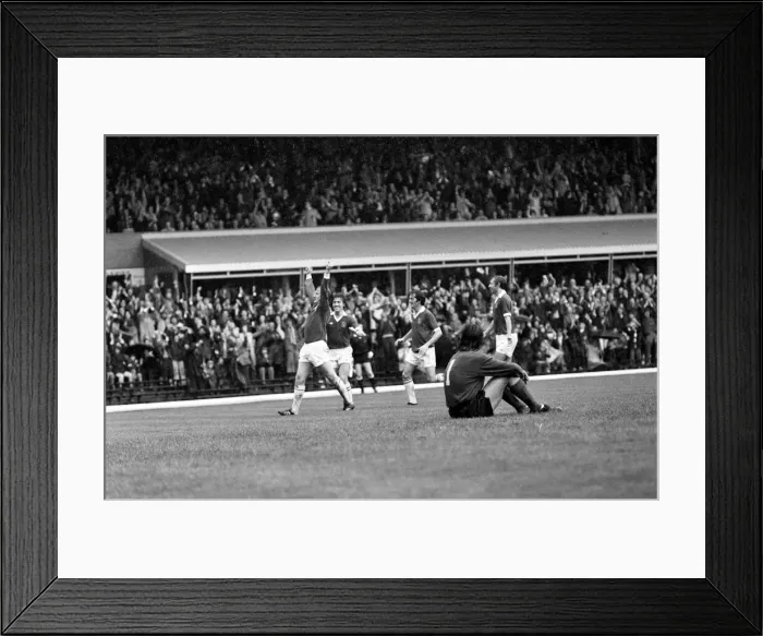 Framed Print : English League Division One match at St Andrews. Birmingham City 5 v Derby County 1 Framed Print : English League Division One match at St Andrews. Birmingham City 5 v Derby County 1