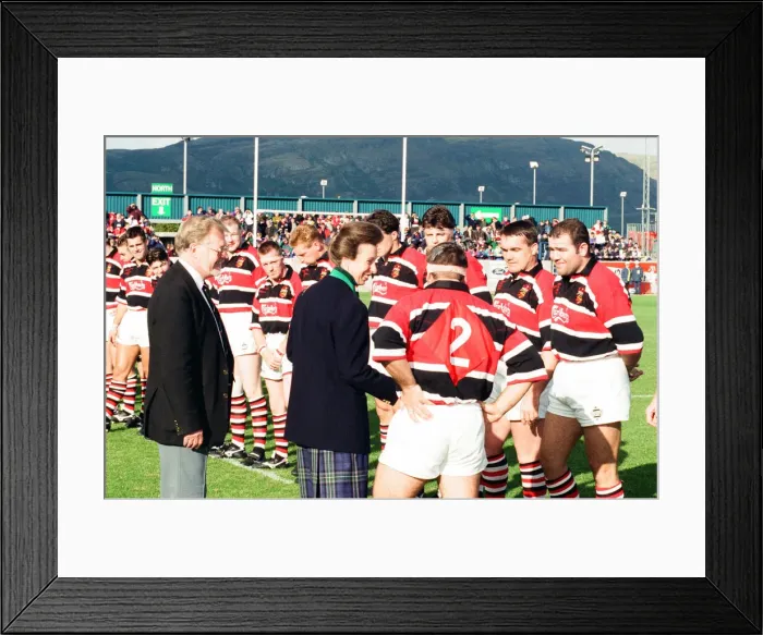 Framed Print : Forthbank Stadium, 26th September 1995. Gavin Hastings makes his last big-game Framed Print : Forthbank Stadium, 26th September 1995. Gavin Hastings makes his last big-game