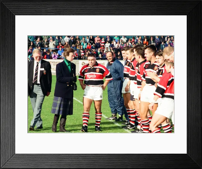 Framed Print : Forthbank Stadium, 26th September 1995. Gavin Hastings makes his last big-game Framed Print : Forthbank Stadium, 26th September 1995. Gavin Hastings makes his last big-game