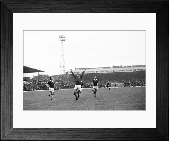 Framed Print : English League Division One match at St Andrews. Birmingham City 5 v Derby County 1 Framed Print : English League Division One match at St Andrews. Birmingham City 5 v Derby County 1