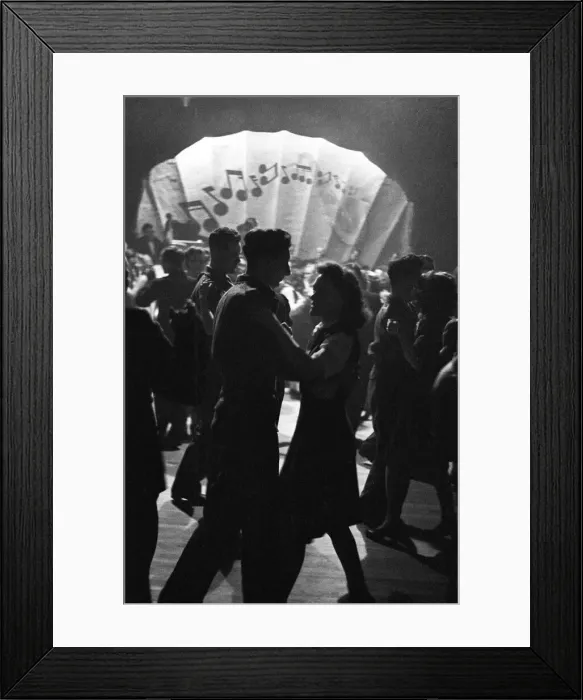 Framed Print : Saturday Night Dancing at Palais, Hammersmith. Circa 1945 Framed Print : Saturday Night Dancing at Palais, Hammersmith. Circa 1945