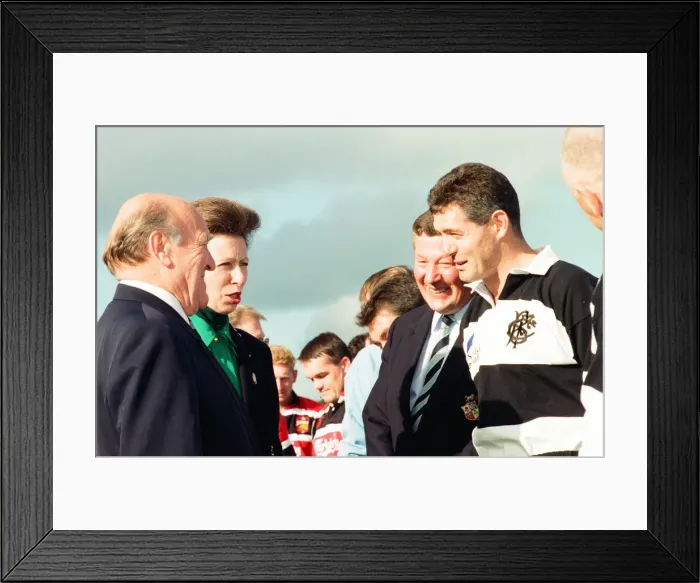 Framed Print : Forthbank Stadium, 26th September 1995. Gavin Hastings makes his last big-game Framed Print : Forthbank Stadium, 26th September 1995. Gavin Hastings makes his last big-game