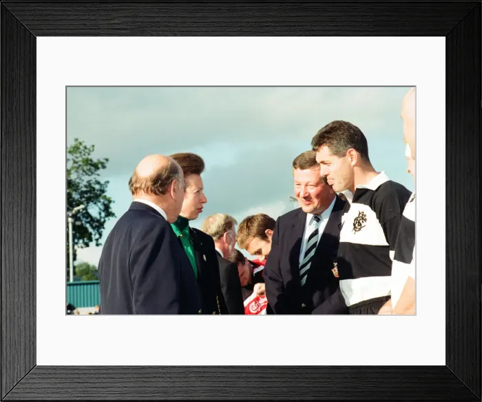 Framed Print : Forthbank Stadium, 26th September 1995. Gavin Hastings makes his last big-game Framed Print : Forthbank Stadium, 26th September 1995. Gavin Hastings makes his last big-game