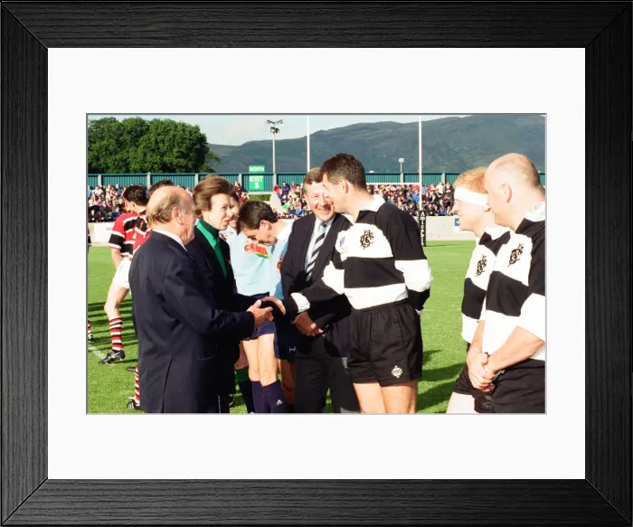 Framed Print : Forthbank Stadium, 26th September 1995. Gavin Hastings makes his last big-game Framed Print : Forthbank Stadium, 26th September 1995. Gavin Hastings makes his last big-game