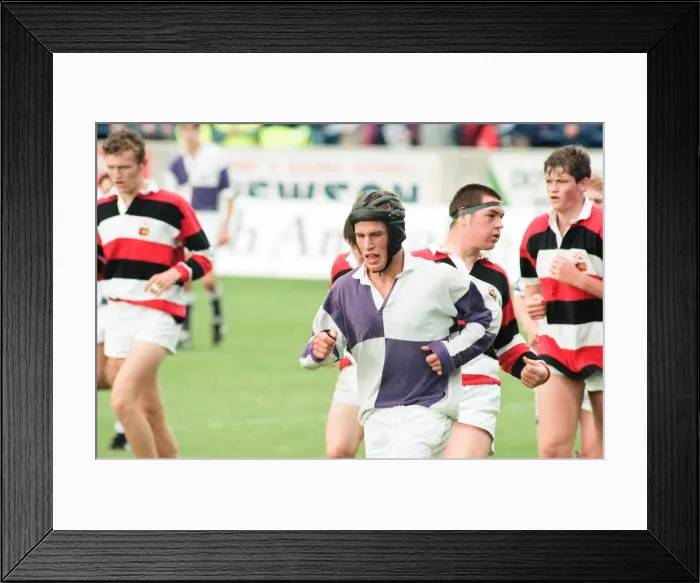 Framed Print : Forthbank Stadium, 26th September 1995. Gavin Hastings makes his last big-game
