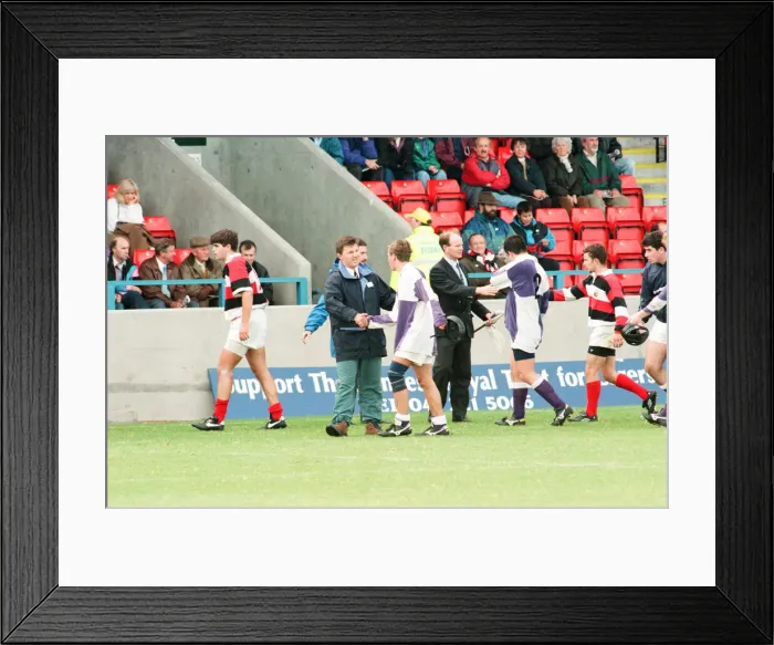 Framed Print : Forthbank Stadium, 26th September 1995. Gavin Hastings makes his last big-game