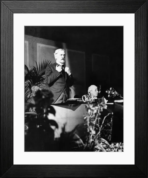 Framed Print : Labour Leader and Prime Minister Ramsay MacDonald speaking at Leicester after receiving Framed Print : Labour Leader and Prime Minister Ramsay MacDonald speaking at Leicester after receiving
