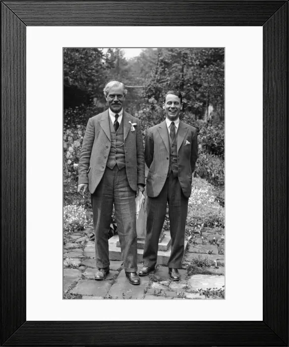 Framed Print : Ramsay MacDonald seen here in the garden of his home at 103 Frognal Lodge, Hampstead Framed Print : Ramsay MacDonald seen here in the garden of his home at 103 Frognal Lodge, Hampstead
