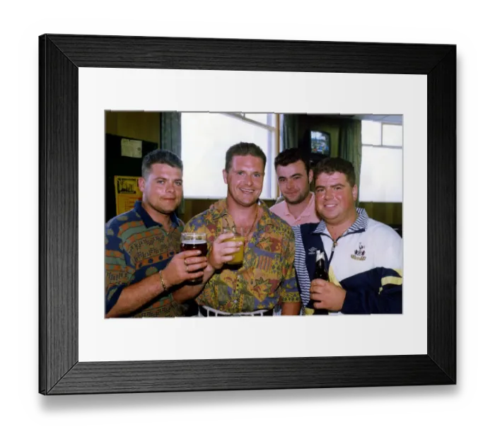 Framed Print : Footballer Paul Gascoigne - Gazza Paul Gascoigne pictured with brother Carl, left