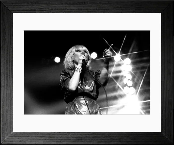 Framed Print : Debbie Harry of Blondie performs in concert at Newcastle City Hall 4 January 1980 Framed Print : Debbie Harry of Blondie performs in concert at Newcastle City Hall 4 January 1980