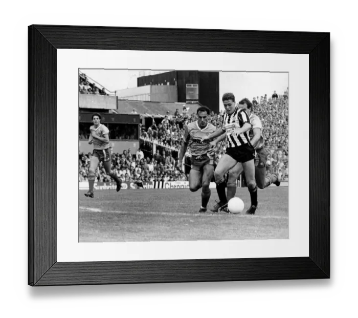 Framed Print : Footballer Paul Gascoigne - Gazza Newcastle United v Sheffield Wednesday 6 Framed Print : Footballer Paul Gascoigne - Gazza Newcastle United v Sheffield Wednesday 6