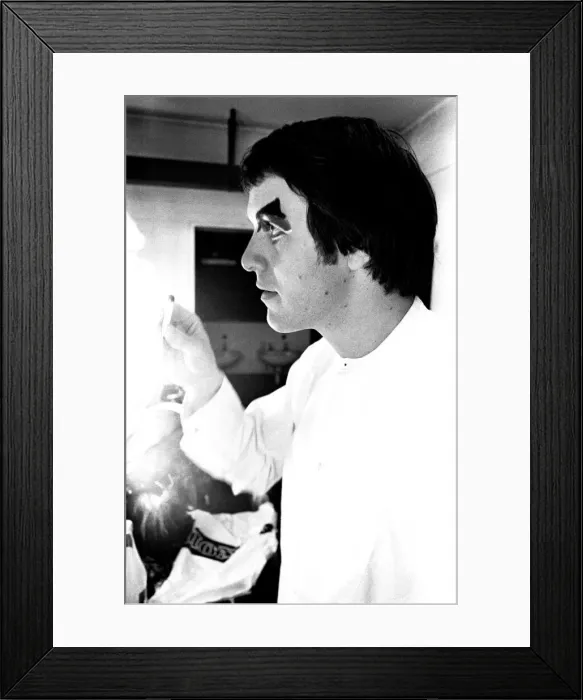 Framed Print : Young Humshaugh actor Kevin Whately at the start of his career at the Newcastle Playhouse