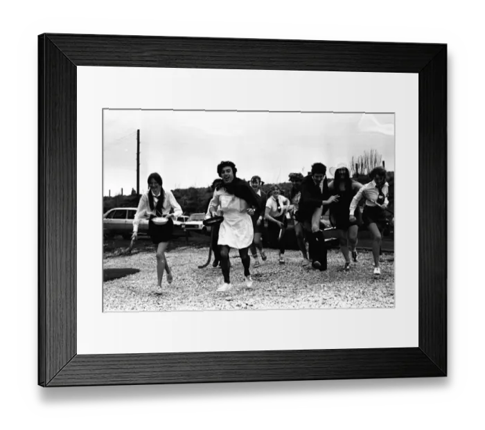 Framed Print : Staff from Northumbrian Waters offices at Gosforth, Newcastle Framed Print : Staff from Northumbrian Waters offices at Gosforth, Newcastle