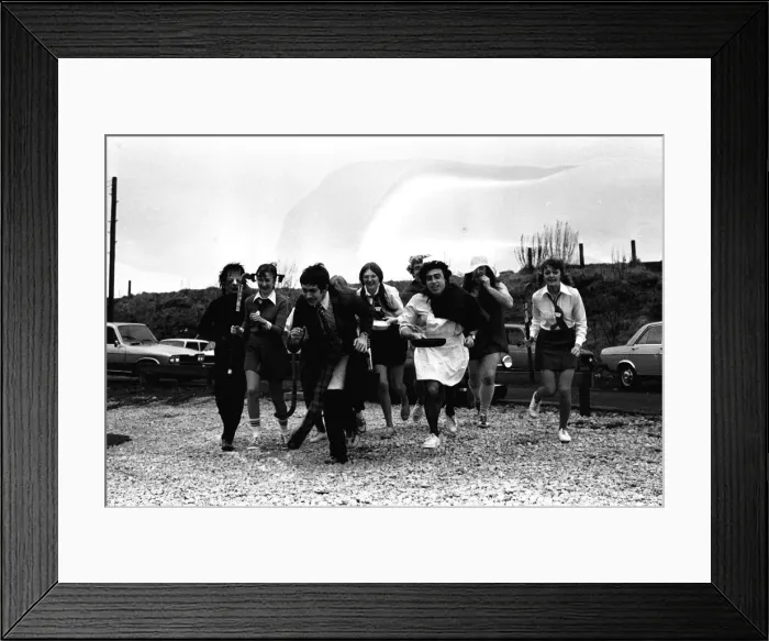 Framed Print : Staff from Northumbrian Waters offices at Gosforth, Newcastle Framed Print : Staff from Northumbrian Waters offices at Gosforth, Newcastle
