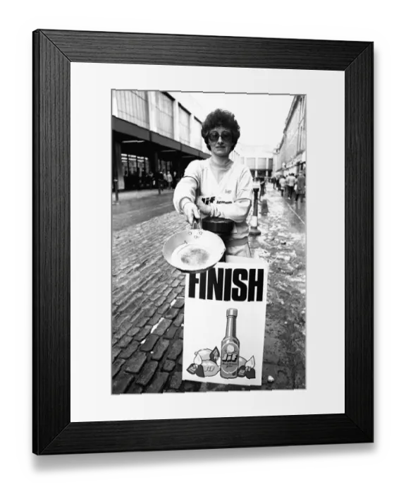 Framed Print : The Shrove Tuesday Jiff Lemons Pancake Race in Clayton Street Framed Print : The Shrove Tuesday Jiff Lemons Pancake Race in Clayton Street
